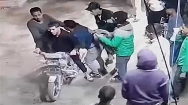 ضبط عاطلين لاتهامهما بخطف شاب وإطلاق أعيرة نارية في شبرا الخيمة