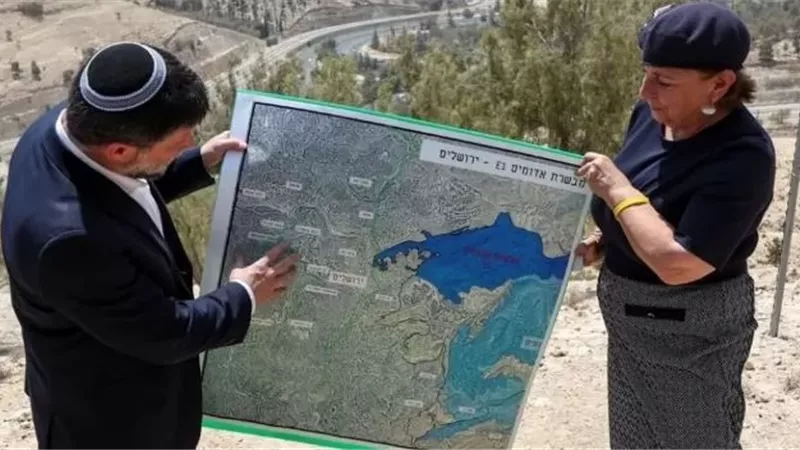 الرئاسة الفلسطينية تحذر من خطورة تنفيذ خطة E1