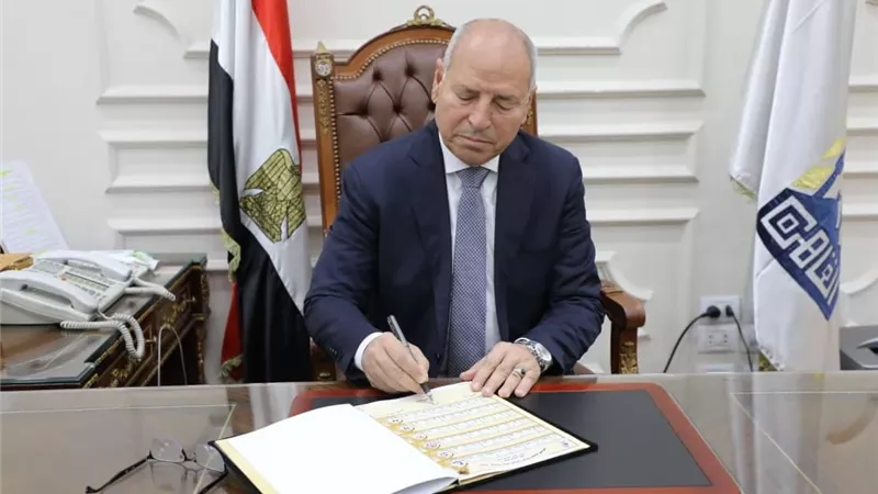 محافظ القاهرة يعتمد نتيجة الفصل الدراسى الأول للشهادة الاعدادية