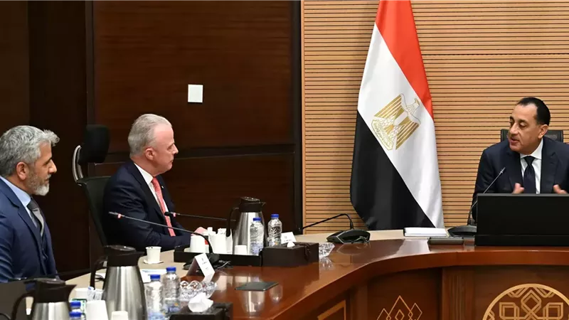 رئيس الوزراء يستقبل رئيس 