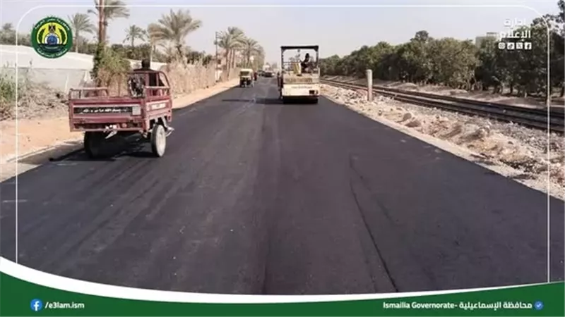 تطوير ورصف الطرق على ترعة السويس بالإسماعيلية