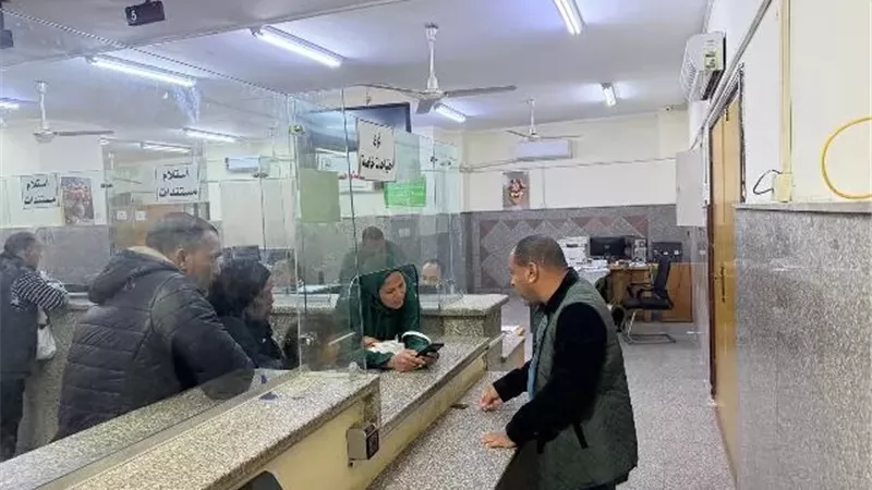أشرف أنور يتابع انتظام العمل بالمركزالتكنولوجي في فتراته المسائية