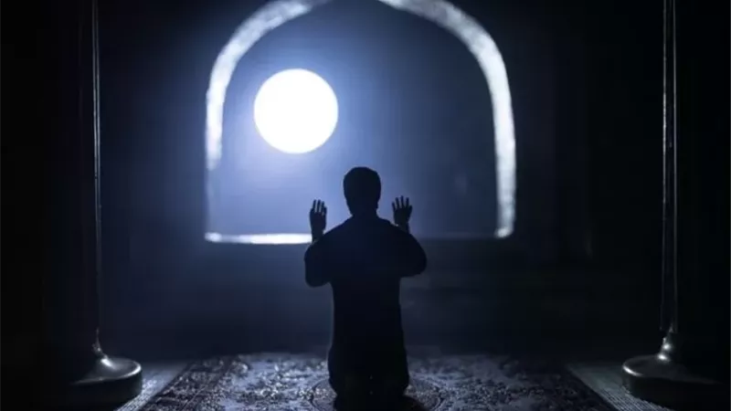 كيفية تقدير نصف الليل وثلثه وسدسه لقيامه والصلاة فيه