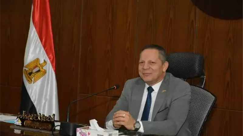 رئيس جامعةدمياط يطالب عمداء الكليات بسرعةإعلان نتائج التيرم الأول