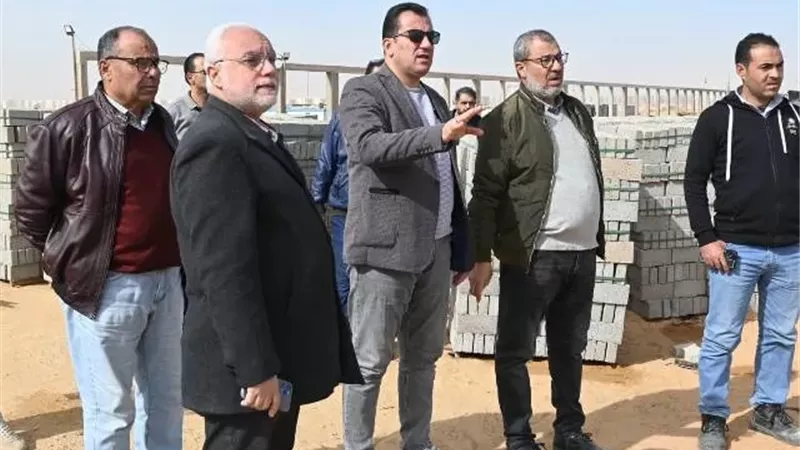 شاهد بالصور.. قيادات جهاز العاشر يتفقد أضخم المشروعات القومية بالمدينة
