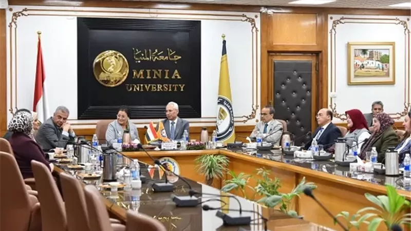 جهود مكثفة لتعزيز الشراكة مع المحافظة والجامعة بالمنيا