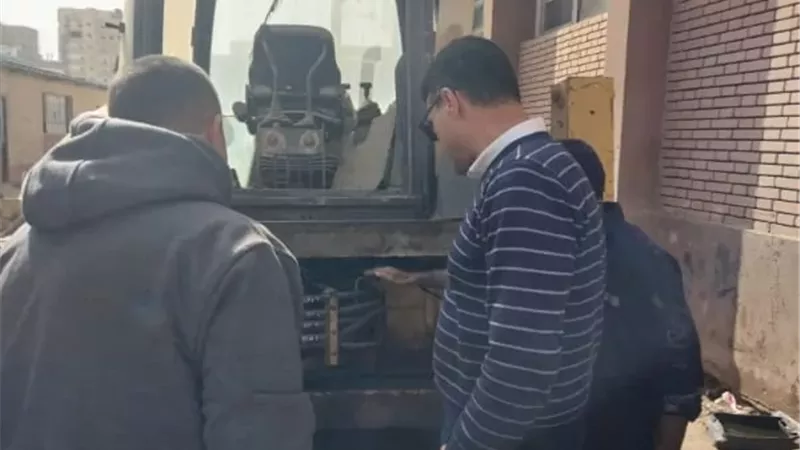 رئيس مياه القليوبية يتابع أعمال ورشة صيانة المعدات والسيارات