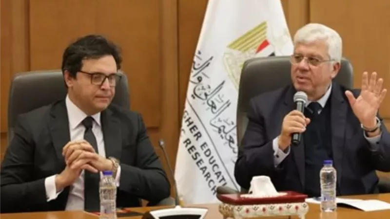 وزيرا التعليم العالي والثقافة يبحثان تطوير الأنشطة الفنية بالجامعات