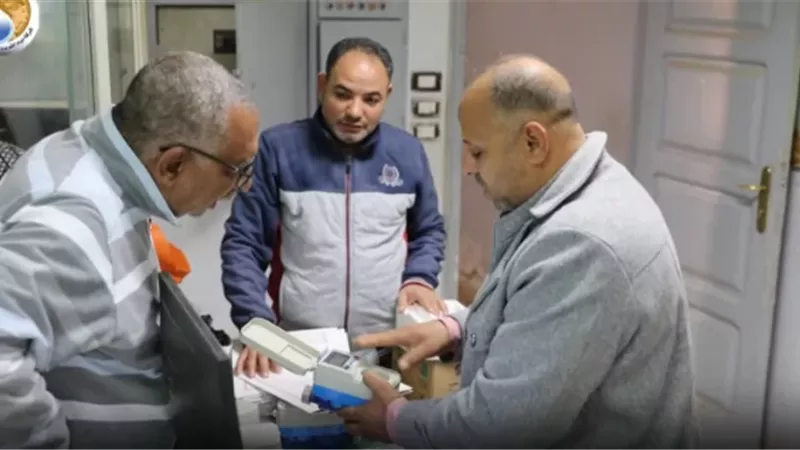جولة مفاجئة لرئيس مياه المنيا بعدد من محطات المياه خلال العطلة