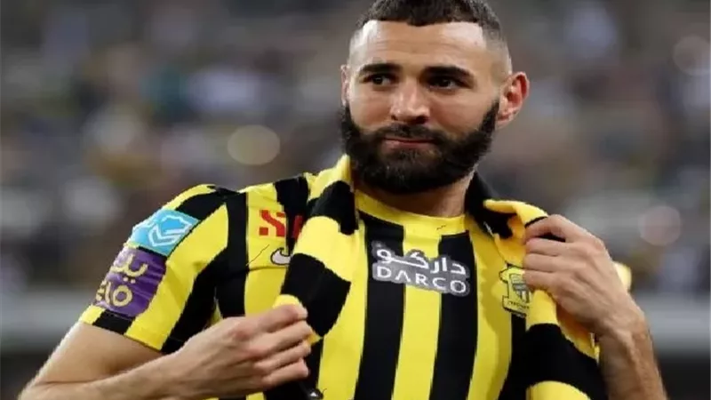 تفاصيل مثيرة في عرض اتحاد جدة لتجديد عقد كريم بنزيما