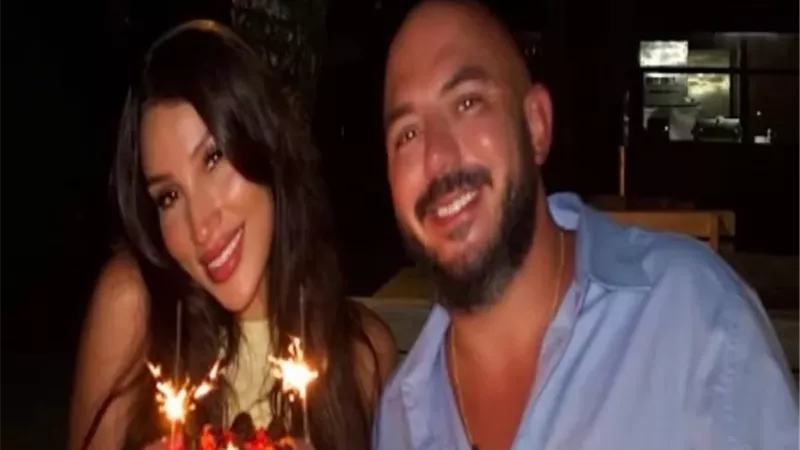 رسالة رومانسية من محمود العسيلي لزوجته فى عيد ميلادها