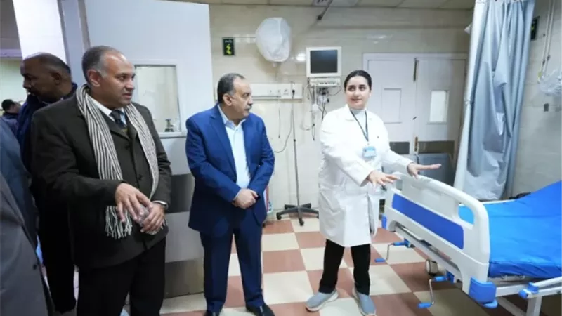 محافظ أسيوط يتفقد مستشفيات وأقسام الحروق
