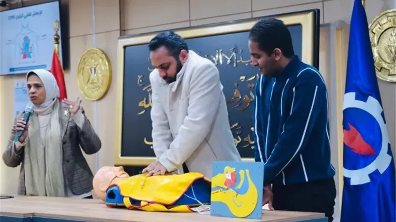 دورة تدريبية بالاسعاقات الأولية لسلامة العاملين بالسويس