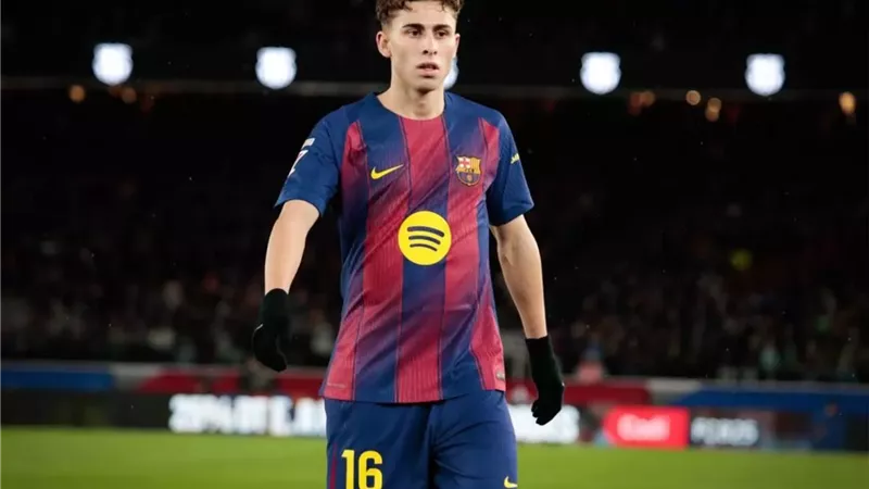 برشلونة يعلن تجديد عقد فيرمين لوبيز حتى 2031
