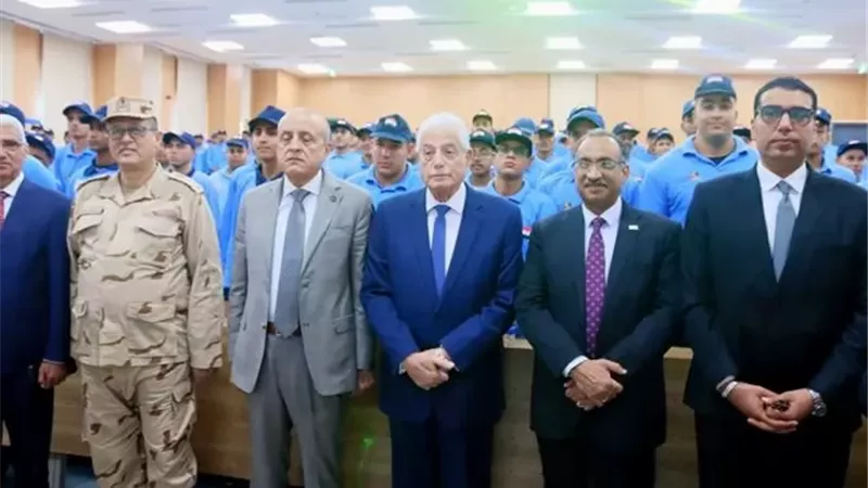 فودة وعمارة يتفقدان دورة التربيةالعسكرية لطلاب جامعة طيبة بالأقصر