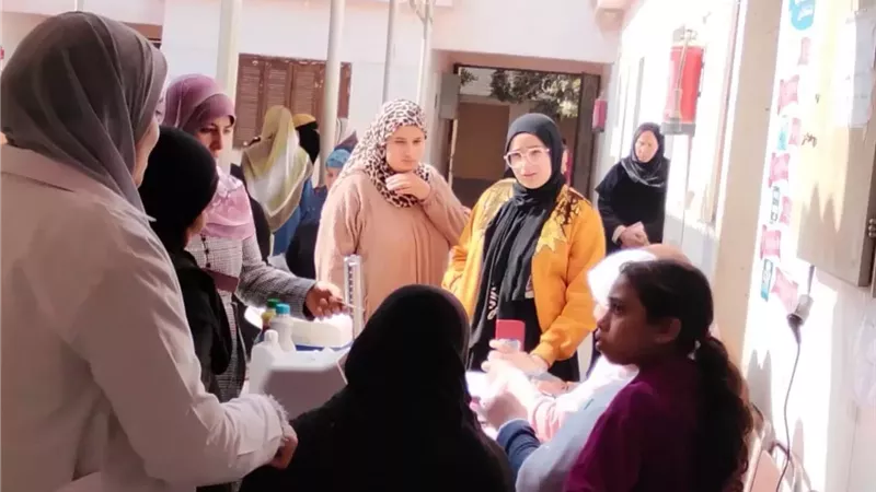 محافظ أسيوط يطلق حملة للتوعية والتطعيم ضد سرطان عنق الرحم