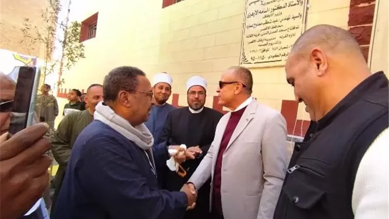 محافظ الأقصر يفتتح المسجد العمرى بقرية الأقالتة