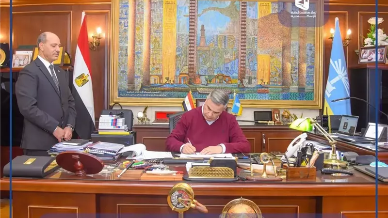 محافظ الإسكندرية يعتمد نتيجة الشهادة الإعدادية بنسبة نجاح 85,2%