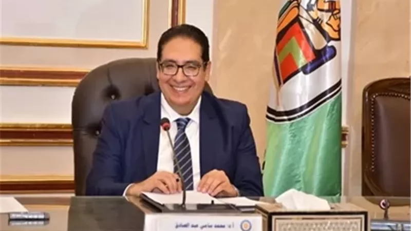 جامعة القاهرة: صرف مكافأة إجادة 2000 جنيه للعاملين والهيئة المعاونة