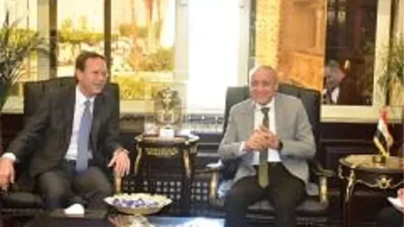 محافظ الأقصر يستقبل السفير الاسباني لبحث سبل التعاون بينهم