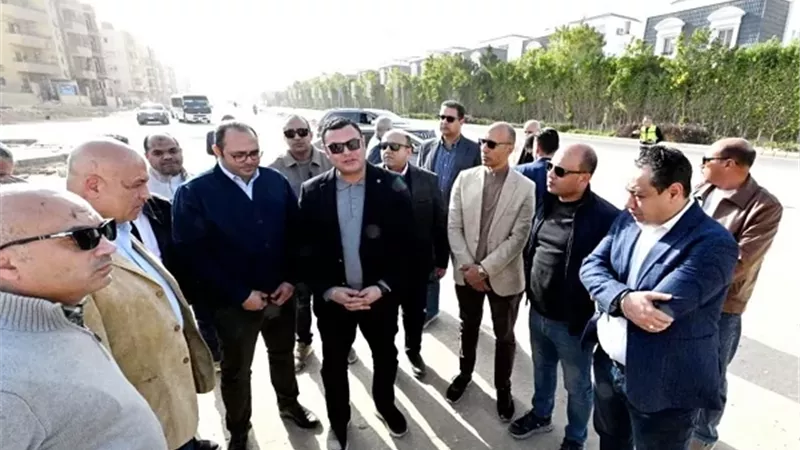 وزير الإسكان يتفقد تطوير محور البوليفارد بمدينة 6 أكتوبر