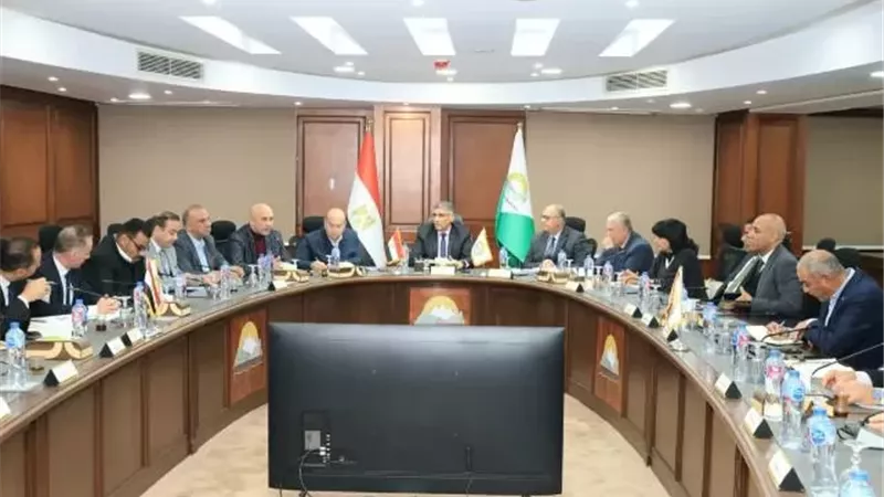 محافظ الجيزة يعقد لقاءً موسعًا مع أعضاء مجلسي النواب والشيوخ
