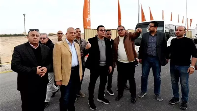 وزير الإسكان يشدد على تحسين الحركة المرورية بالشيخ زايد