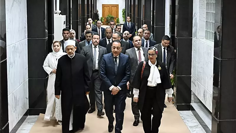 رئيس الوزراء يشهد انطلاق مؤتمر استثمار الخطاب الديني والإعلامي