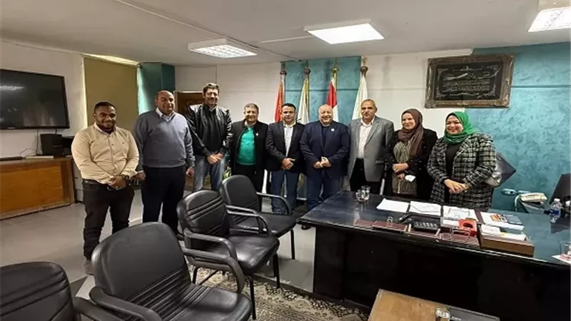 نائب مستقبل وطن لجنوب سيناء يناقش الخطة الاستثمارية لمدينة الطور