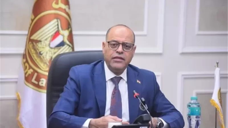 وزارة العمل تعلن 1660 فرصة عمل برواتب تصل إلى 12 ألف جنيه