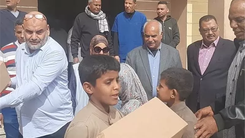 رئيس مدينة سفاجا : قافلة طبية وغذائية بقرية النصر