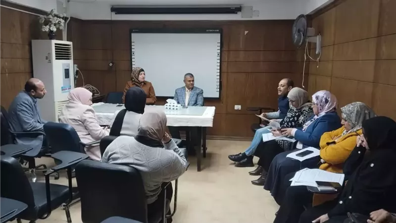 وكيل وزارة الصحة بالمنيا يجتمع بمديري مستشفيات العدوة والشيخ فضل