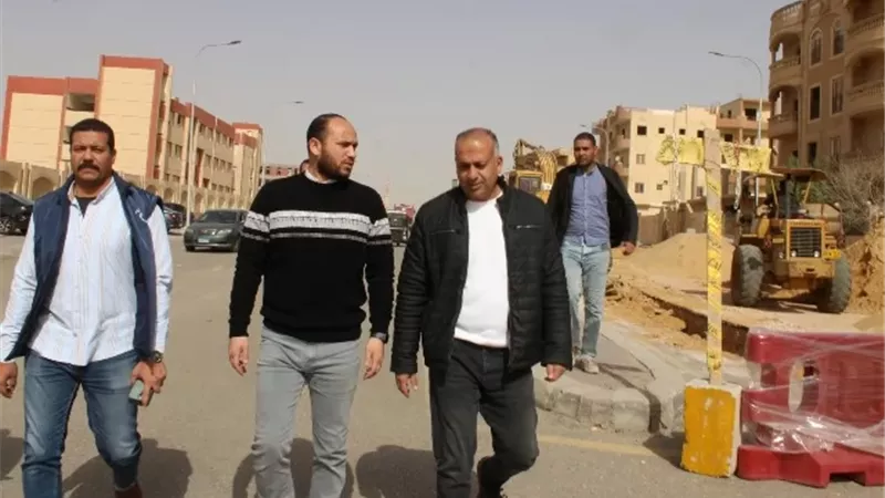 رئيس جهاز بدر يكشف عن نبأ سار بشأن ملف المياه فى المدينة.. بالصور