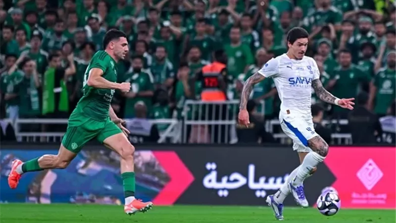 موعد مباراة الأهلي والهلال بدوري روشن السعودي.. والقنوات الناقلة