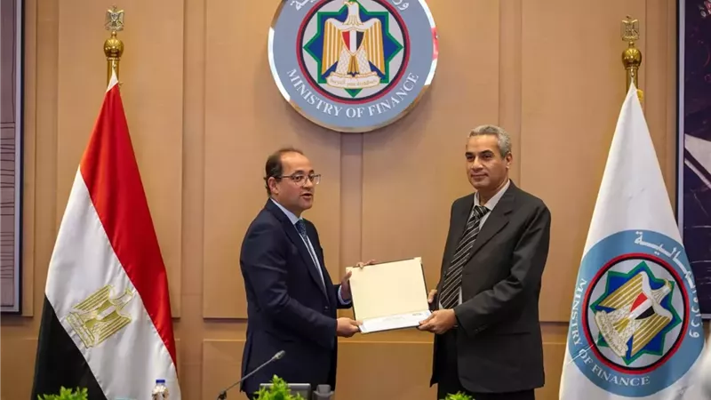 تكريم صاحب المبادرة المجتمعية الأعلى تقييمًا في الإصلاح الضريبى