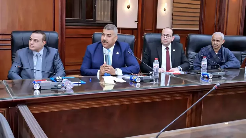 برلماني يطالب بتشغيل المشروعات المتوقفة بسوهاج