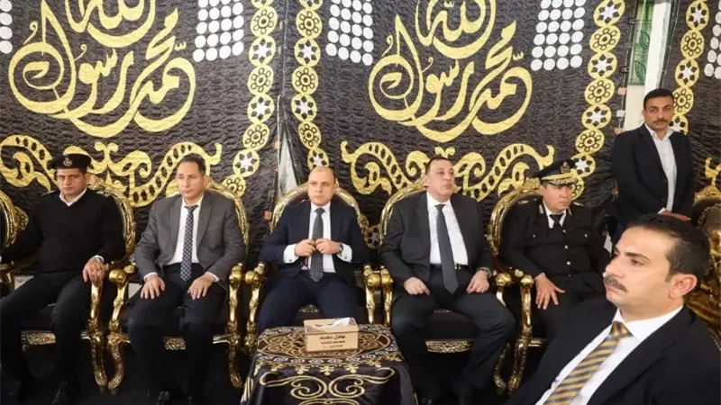محافظ كفر الشيخ يودع شهيد الواجب «عمر معاني» لمثواه الأخير