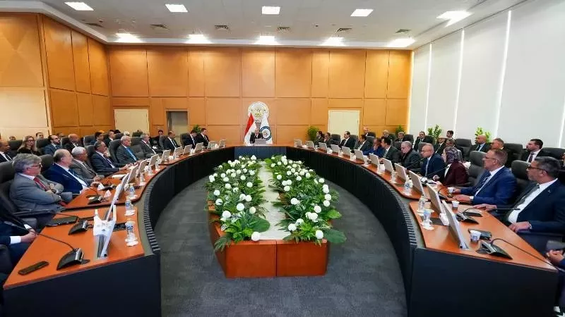 وزير البترول يناقش مع الشركات العالمية خطة تعزيز الإنتاج