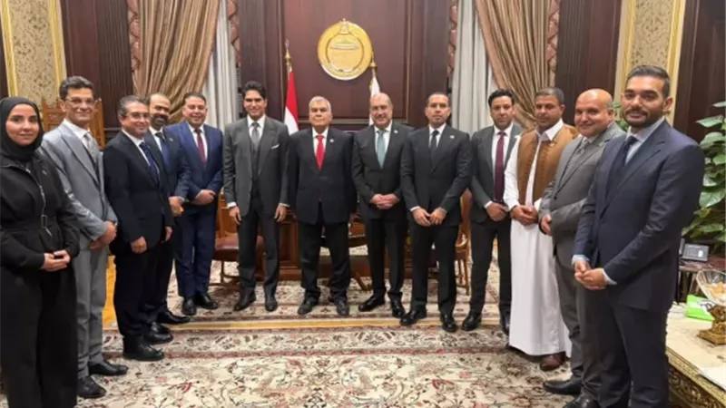 حزب الشعب الجمهوري يلتقون رئيس مجلس الشيوخ