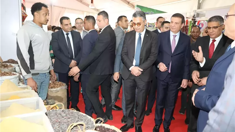 وزير التموين : نعمل على تأمين مخزون استراتيجي آمن من السلع