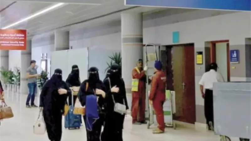 الحكم الشرعي في سفر المرأة بلا مَحرَم للتعلم وحضور المؤتمرات