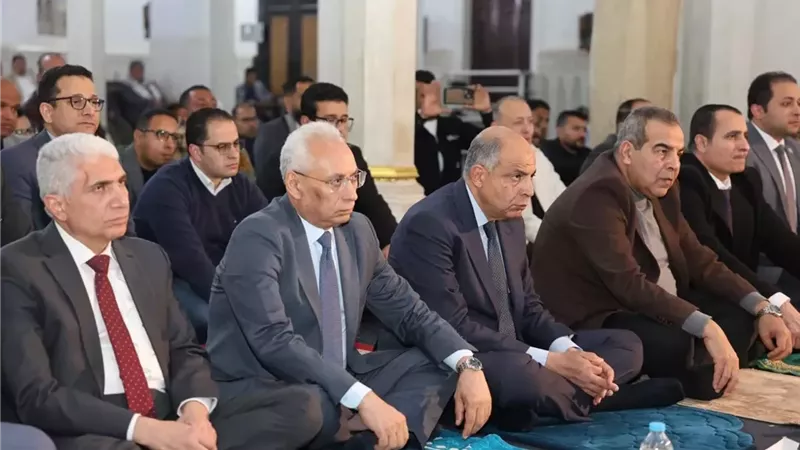 محافظ المنيا ورئيس الجامعة يشهدان الاحتفال بذكرى النصف من شعبان
