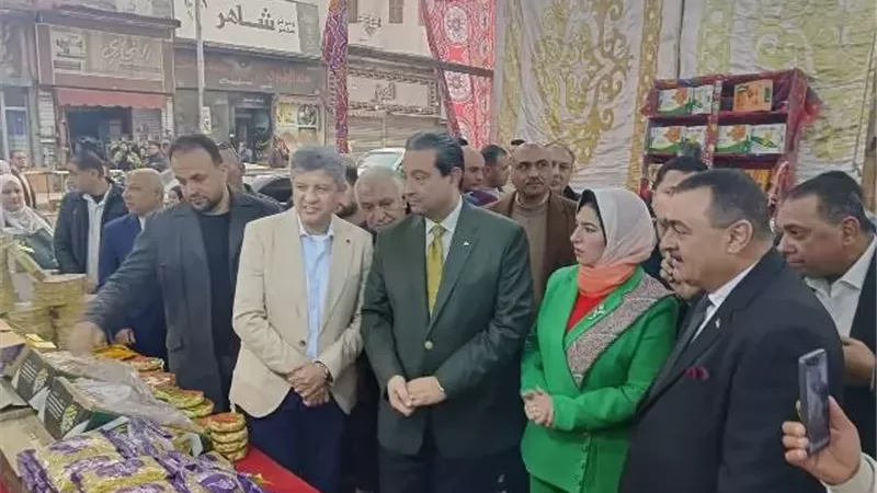محافظ دمياط يفتتح معرض «أهلاً رمضان» بعاصمة المحافظة