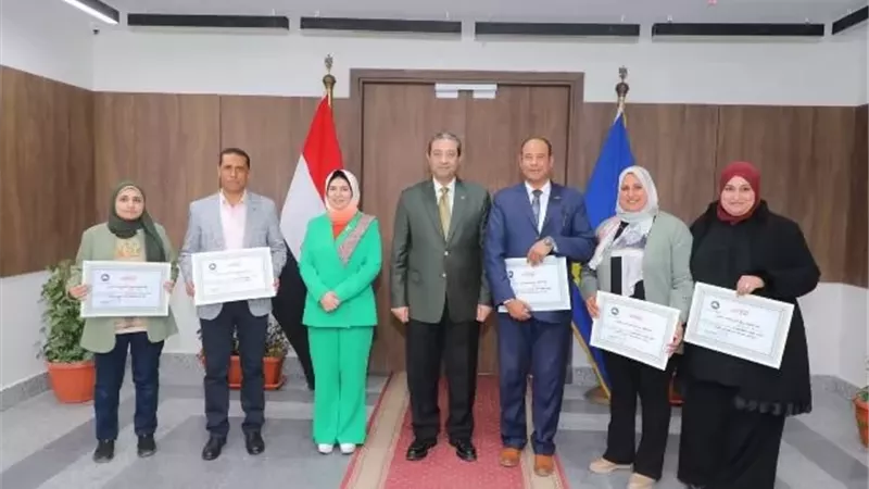محافظ دمياط يكرم الفائزين بجائزة مصر للتميز الحكومي