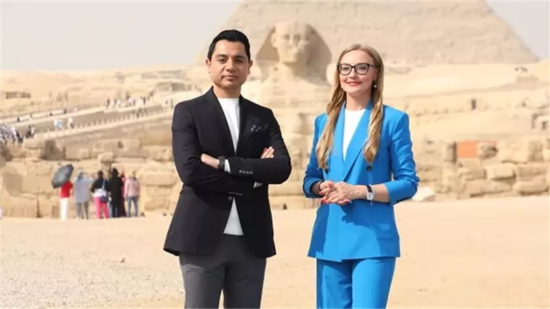 القناة الأولي وروسيا اليوم يحاوران رائد فضاء في المحطة الدولية