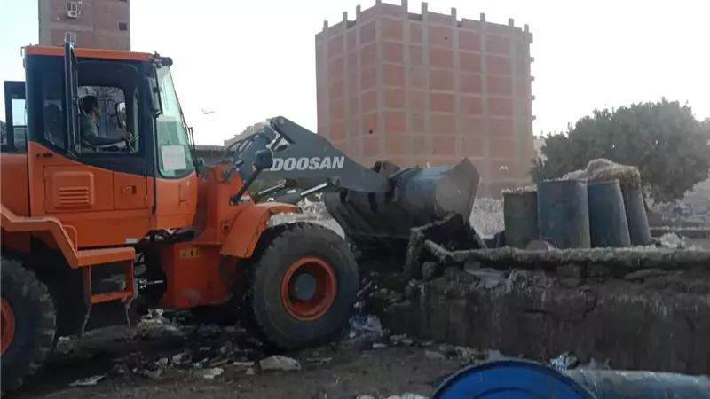 منال عوض توجه ببحث شكاوى سكان المريوطية والطالبية من الأدخنة والروائح