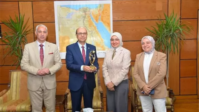 رئيس جامعة أسيوط يلتقي وفود الجامعات المشاركة فى ملتقى إبداع الـ7