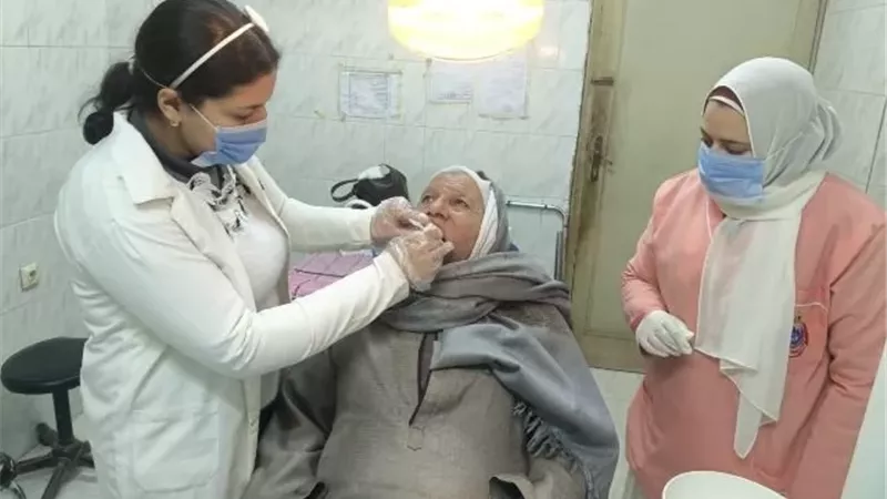 تقديم خدمات طبية مجانية لأكثرمن 6201 مواطنًا ضمن 28 قافلة بالمنيا