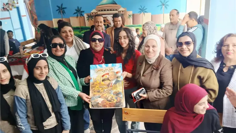 مدير تعليم القاهرة تتابع فعاليات الأنشطة التربوية بإدارة مصر الجديدة
