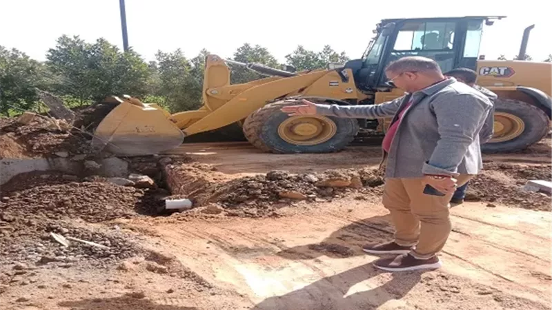 إزالة قاعة أفراح مخالفه بفرشوط